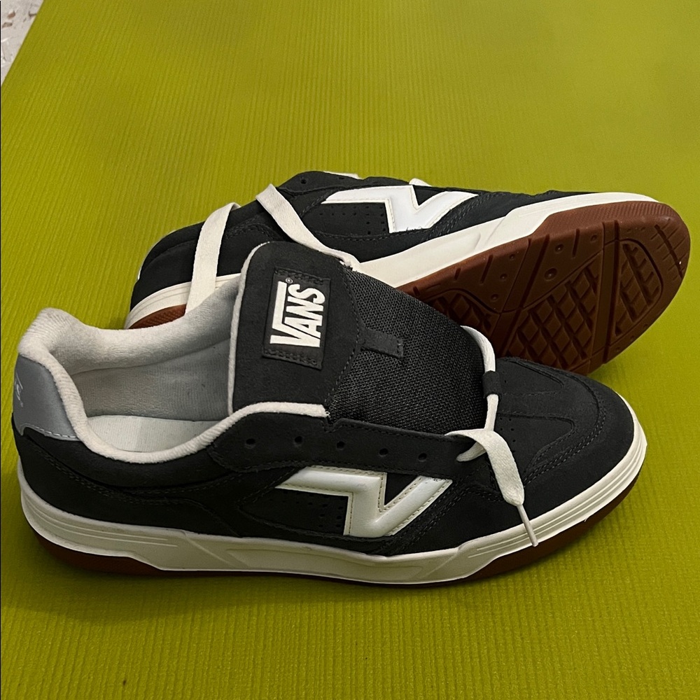 Vans Black and White Men's Sneakers